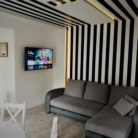 Homestay Apartament 200m Do Plazy *